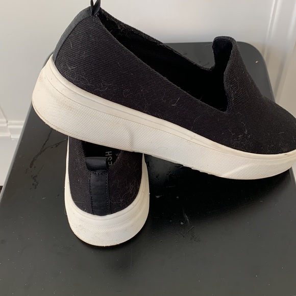 Women’s Size 7 Joe Fresh shoes - Picture 4 of 5